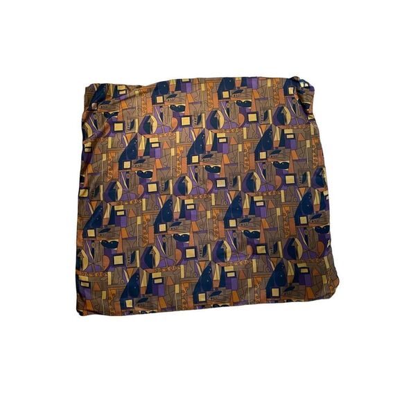 Women’s geometric Print brown scarf 40 x 40 - Picture 3 of 4